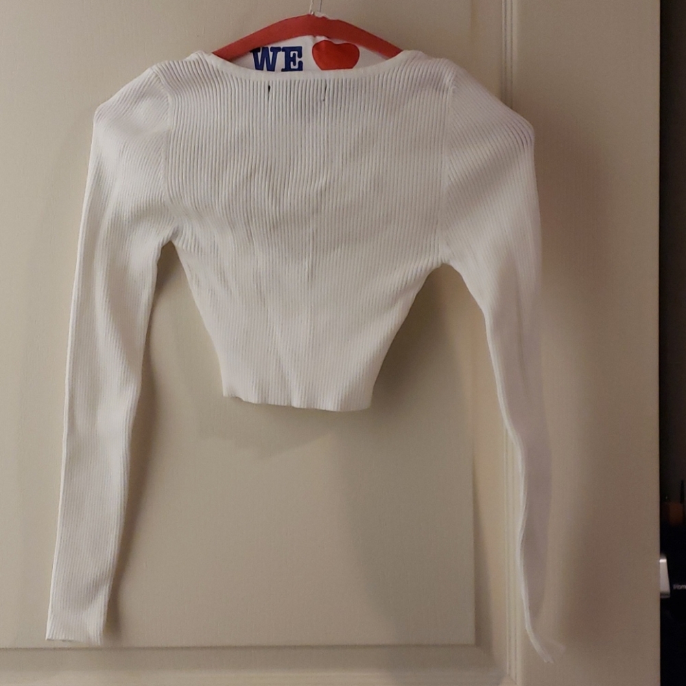 Top - Picture 2 of 3